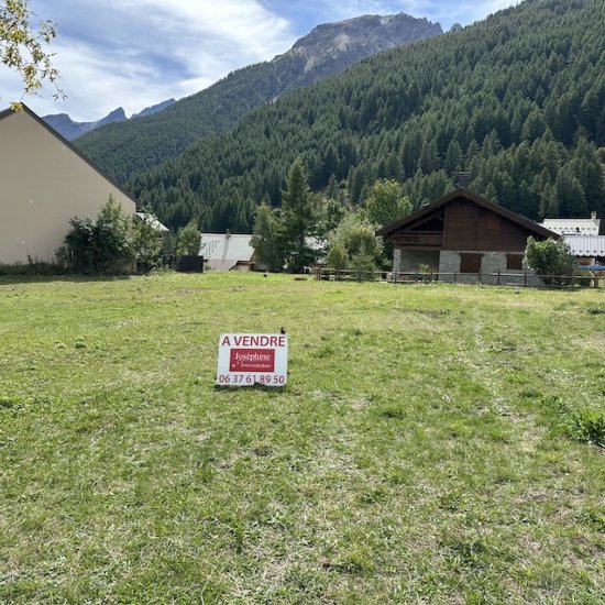 vente terrain monetier les bains dans les alpes françaises 