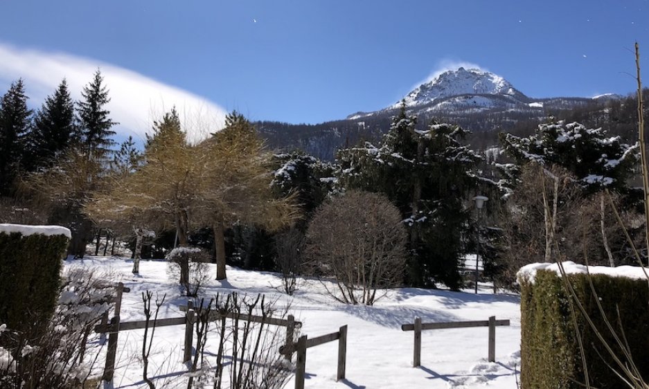 location serre chevalier vue pistes de ski hiver  location serre chevalier vue pistes de ski hiver