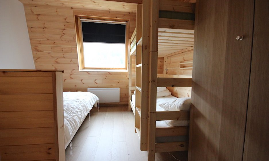 location appartement retour ski au pied du bâtiment serre chevalier